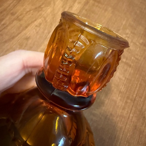 Amber base that goes to the 3 piece moon & stars candle lamp. Base only. *READ* - Picture 9 of 9